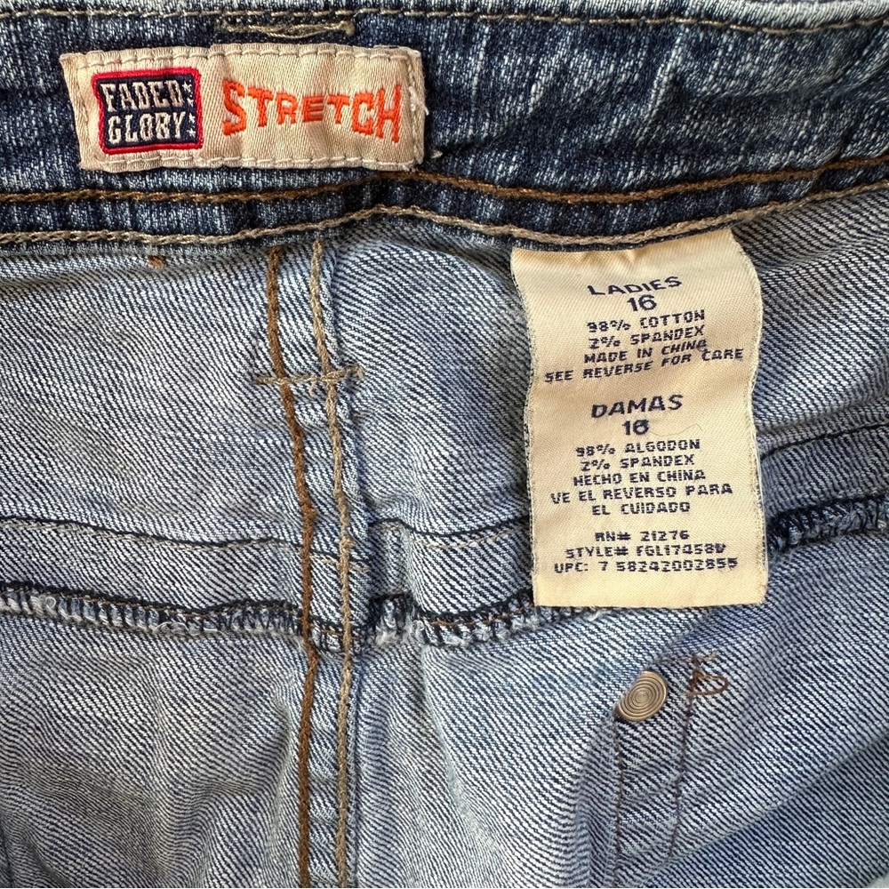 Faded Glory Embroidered Denim Shorts - Picture 3 of 4
